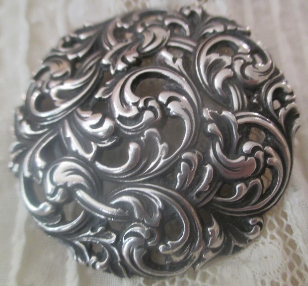 XxM63M Early 830 silver brooch